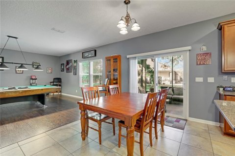 House in Green Cove Springs, Florida 5 bedrooms, 286.05 sq.m. № 2215943 - photo 19