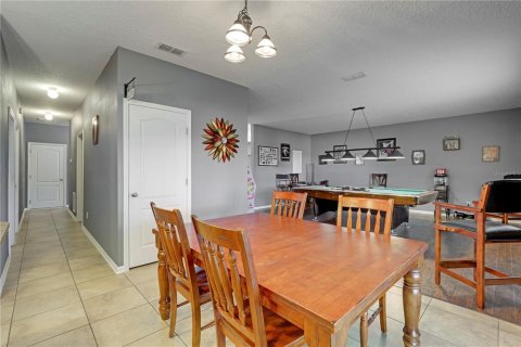 House in Green Cove Springs, Florida 5 bedrooms, 286.05 sq.m. № 2215943 - photo 18