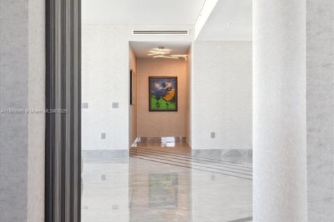 Condominio en venta en Sunny Isles Beach, Florida, 4 dormitorios, 360.18 m2 № 2034148 - foto 14