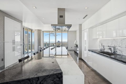 Condominio en venta en Sunny Isles Beach, Florida, 4 dormitorios, 360.18 m2 № 2034148 - foto 8