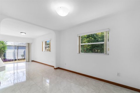 House in Palmetto Bay, Florida 2 bedrooms, 98.1 sq.m. № 1738824 - photo 7
