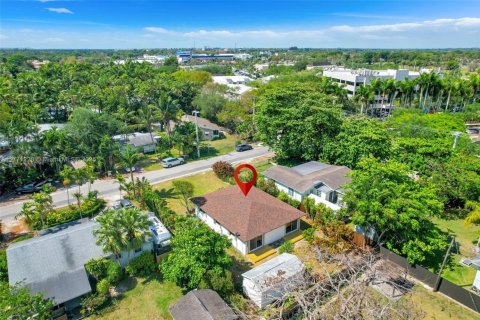 House in Palmetto Bay, Florida 2 bedrooms, 98.1 sq.m. № 1738824 - photo 2