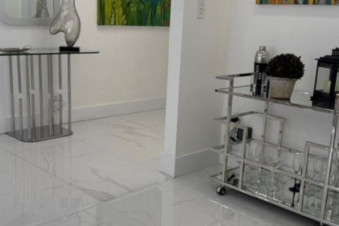 Condo in Sunny Isles Beach, Florida, 3 bedrooms № 2083485 - photo 7