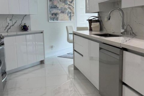 Condo in Sunny Isles Beach, Florida, 3 bedrooms № 2083485 - photo 9
