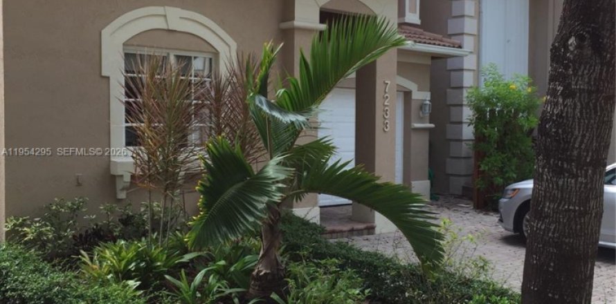 Villa ou maison à Doral, Floride 4 chambres, 214.79 m2 № 2010854