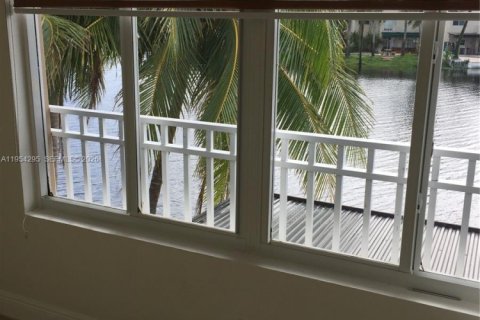 Villa ou maison à vendre à Doral, Floride: 4 chambres, 214.79 m2 № 2010854 - photo 20