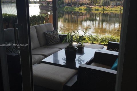 Villa ou maison à vendre à Doral, Floride: 4 chambres, 214.79 m2 № 2010854 - photo 11