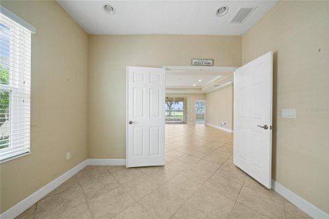 House in Sun City Center, Florida 3 bedrooms, 145.67 sq.m. № 1912832 - photo 28