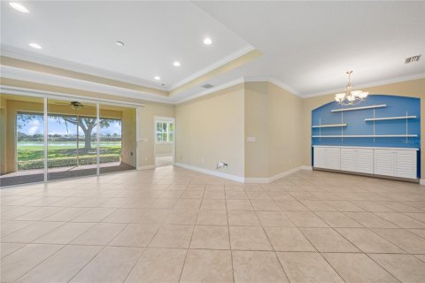 House in Sun City Center, Florida 3 bedrooms, 145.67 sq.m. № 1912832 - photo 9