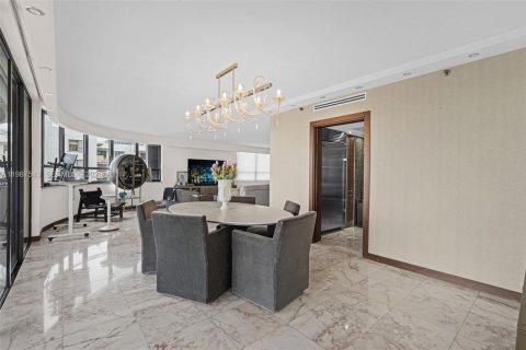 Copropriété à vendre à Bal Harbour, Floride: 2 chambres, 182.74 m2 № 2048923 - photo 30