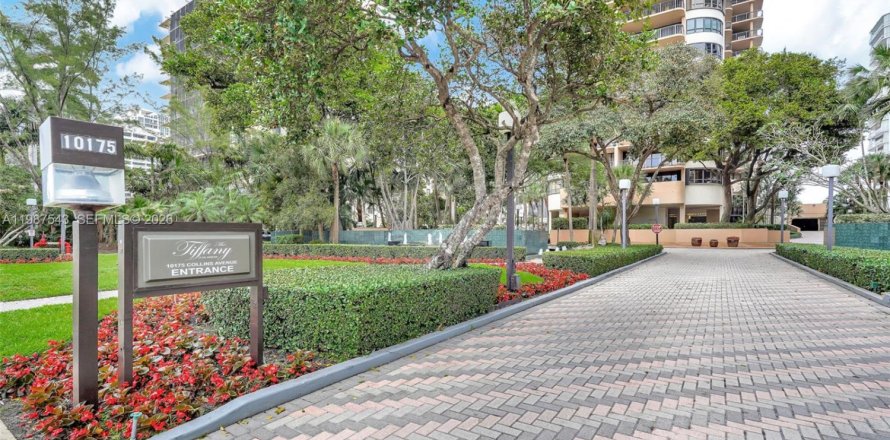 Condo à Bal Harbour, Floride, 2 chambres  № 2048923