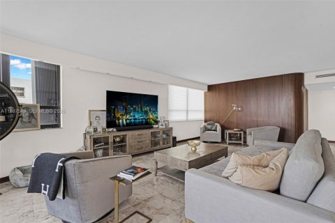 Copropriété à vendre à Bal Harbour, Floride: 2 chambres, 182.74 m2 № 2048923 - photo 29