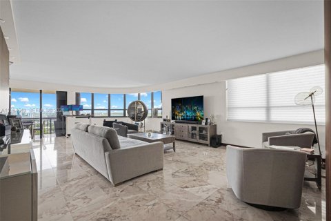 Copropriété à vendre à Bal Harbour, Floride: 2 chambres, 182.74 m2 № 2048923 - photo 2