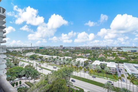 Copropriété à vendre à Bal Harbour, Floride: 2 chambres, 182.74 m2 № 2048923 - photo 19
