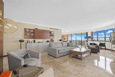 Copropriété à vendre à Bal Harbour, Floride: 2 chambres, 182.74 m2 № 2048923 - photo 27