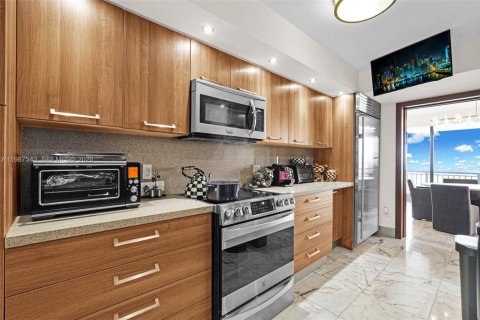 Copropriété à vendre à Bal Harbour, Floride: 2 chambres, 182.74 m2 № 2048923 - photo 5