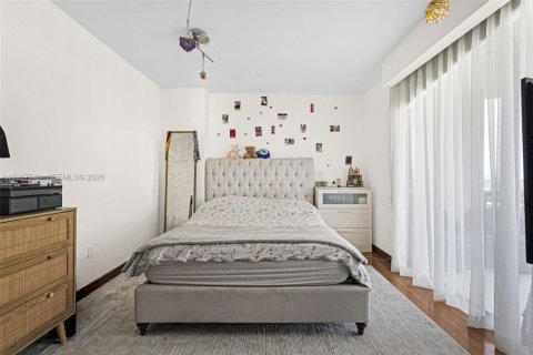 Copropriété à vendre à Bal Harbour, Floride: 2 chambres, 182.74 m2 № 2048923 - photo 11