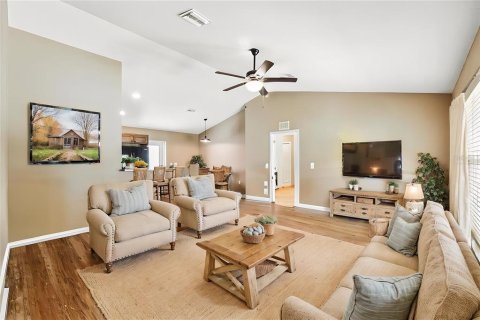 Villa ou maison à vendre à Lake Panasoffkee, Floride: 3 chambres, 124.21 m2 № 1679759 - photo 3
