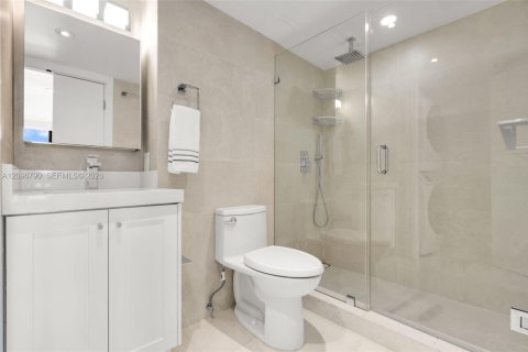 Купить кондоминиум в Майами, Флорида 2 спальни, 102.19м2, № 2390529 - фото 17