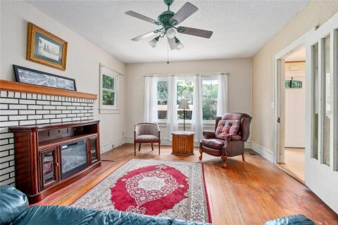 Villa ou maison à vendre à DeLand, Floride: 6 chambres, 258.83 m2 № 1808584 - photo 7