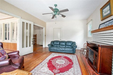 Villa ou maison à vendre à DeLand, Floride: 6 chambres, 258.83 m2 № 1808584 - photo 6
