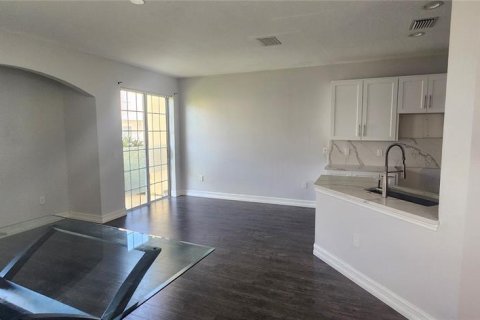 Townhouse in Wesley Chapel, Florida 3 bedrooms, 156.63 sq.m. № 1820579 - photo 7