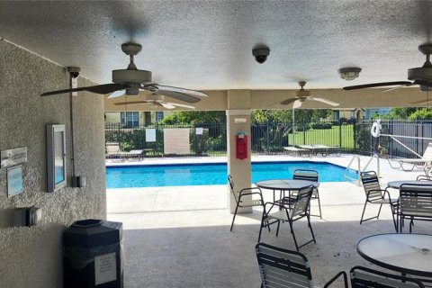 Townhouse in Wesley Chapel, Florida 3 bedrooms, 156.63 sq.m. № 1820579 - photo 26