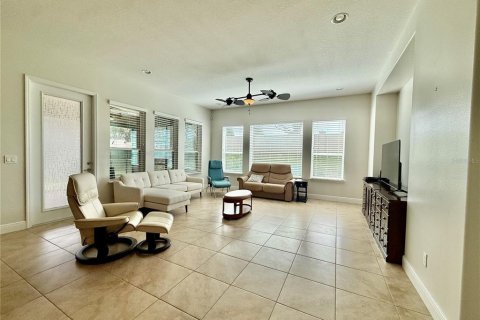 Casa en venta en Groveland, Florida, 3 dormitorios, 235.41 m2 № 2354732 - foto 12