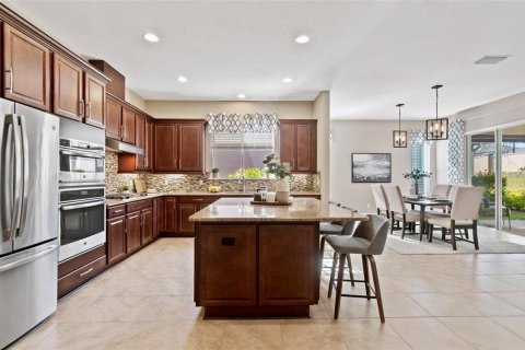 Casa en venta en Groveland, Florida, 3 dormitorios, 235.41 m2 № 2354732 - foto 3