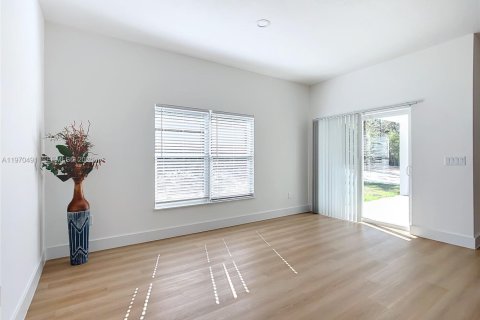 House in Ocala, Florida 4 bedrooms № 2031272 - photo 11