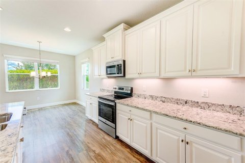 House in Wesley Chapel, Florida 5 bedrooms, 305.83 sq.m. № 1893763 - photo 18