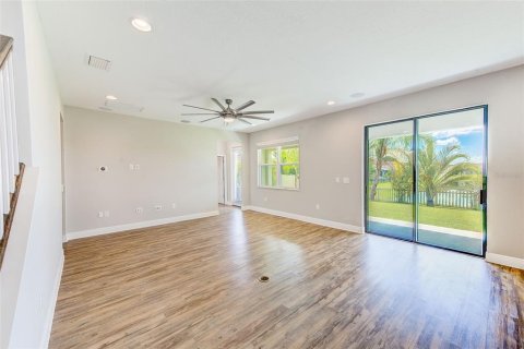House in Wesley Chapel, Florida 5 bedrooms, 305.83 sq.m. № 1893763 - photo 22