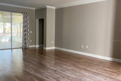 Снять в аренду виллу или дом в Окала, Флорида 4 комнаты, 188.22м2, № 1777379 - фото 2