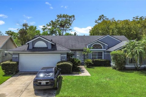 House in Orlando, Florida 4 bedrooms, 200.11 sq.m. № 1913361 - photo 4