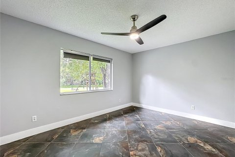 House in Orlando, Florida 4 bedrooms, 200.11 sq.m. № 1913361 - photo 23