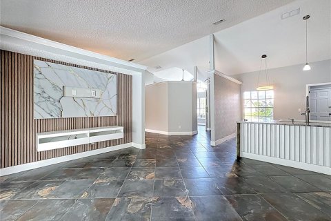 House in Orlando, Florida 4 bedrooms, 200.11 sq.m. № 1913361 - photo 15