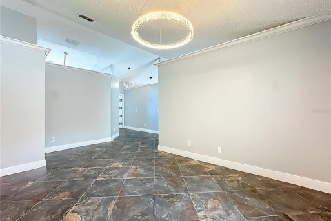 House in Orlando, Florida 4 bedrooms, 200.11 sq.m. № 1913361 - photo 13