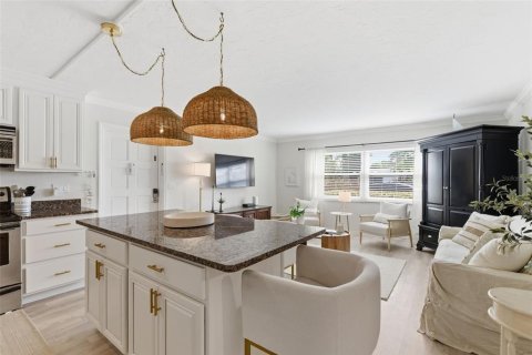 Купить кондоминиум в Сарасота, Флорида 3 комнаты, 63.08м2, № 2109272 - фото 10