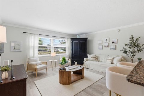 Купить кондоминиум в Сарасота, Флорида 3 комнаты, 63.08м2, № 2109272 - фото 2