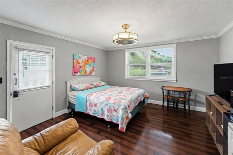 House in Saint Petersburg, Florida 3 bedrooms, 131.18 sq.m. № 2196474 - photo 20