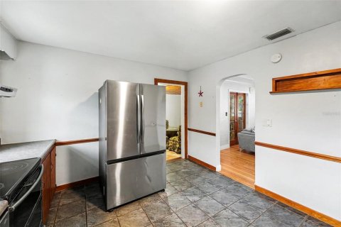 House in Saint Petersburg, Florida 3 bedrooms, 131.18 sq.m. № 2196474 - photo 13