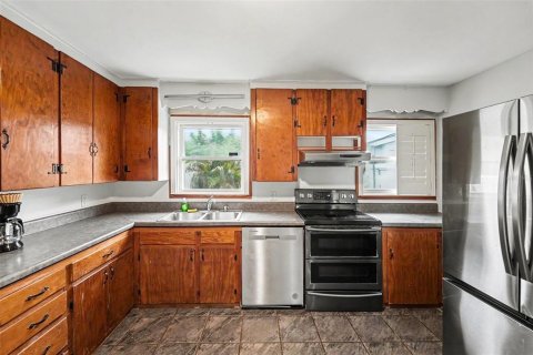 House in Saint Petersburg, Florida 3 bedrooms, 131.18 sq.m. № 2196474 - photo 10
