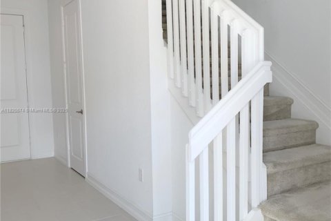 Touwnhouse à louer à Pembroke Pines, Floride: 4 chambres, 178.28 m2 № 1794413 - photo 11