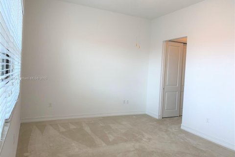 Touwnhouse à louer à Pembroke Pines, Floride: 4 chambres, 178.28 m2 № 1794413 - photo 28