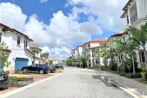 Touwnhouse à louer à Pembroke Pines, Floride: 4 chambres, 178.28 m2 № 1794413 - photo 5
