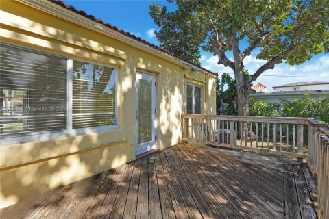 Купить виллу или дом в Майами, Флорида 2 спальни, 119.38м2, № 1972546 - фото 17