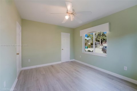 Купить виллу или дом в Майами, Флорида 2 спальни, 119.38м2, № 1972546 - фото 9