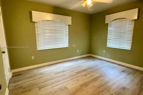 Купить виллу или дом в Майами, Флорида 2 спальни, 119.38м2, № 1972546 - фото 7