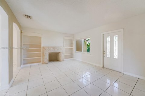 Купить виллу или дом в Майами, Флорида 2 спальни, 119.38м2, № 1972546 - фото 2
