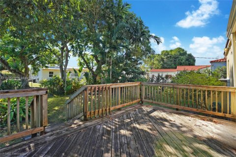 Купить виллу или дом в Майами, Флорида 2 спальни, 119.38м2, № 1972546 - фото 16